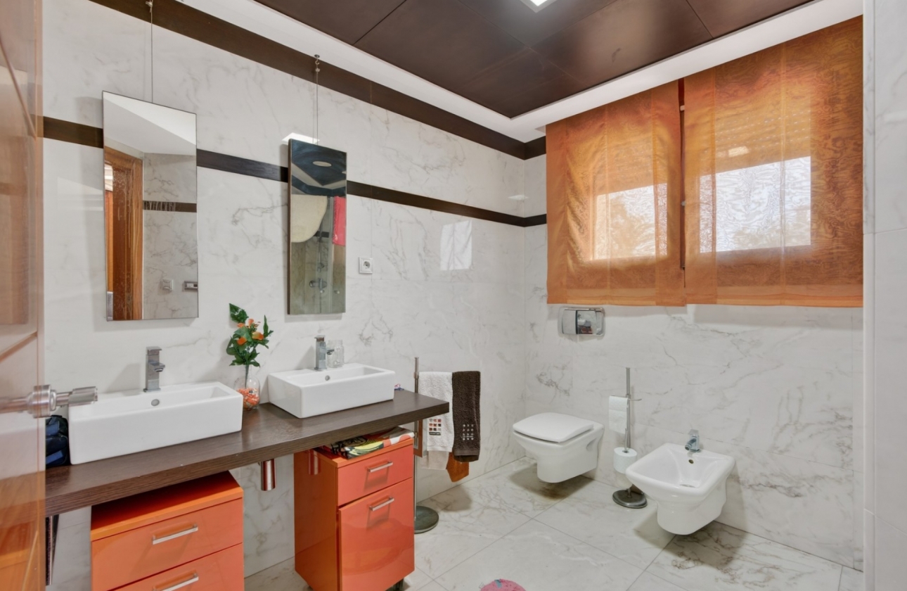 Rynek wtórny - Villa - Elche