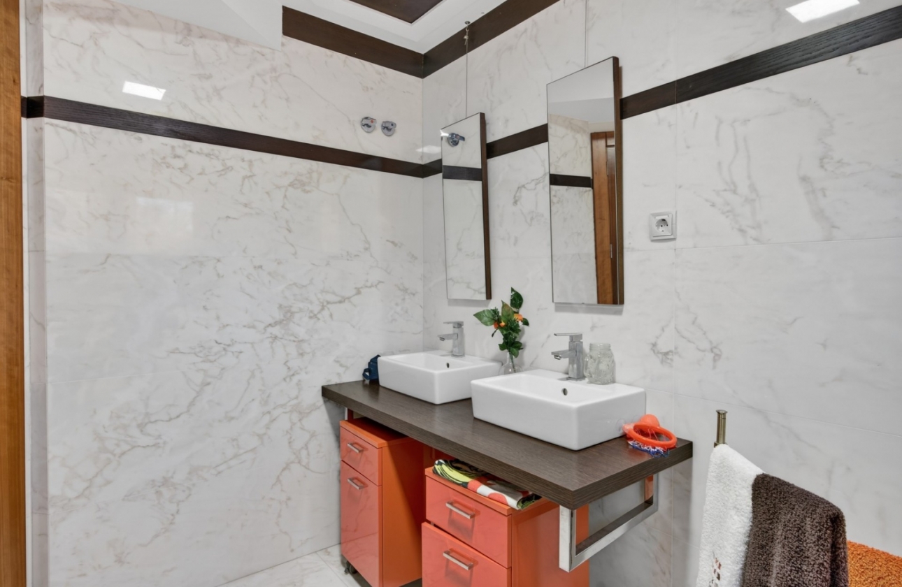 Rynek wtórny - Villa - Elche