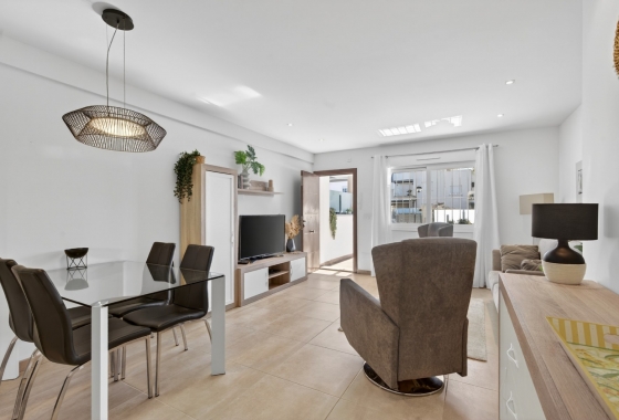 Rynek wtórny - Apartament - Torrevieja - Aguas Nuevas