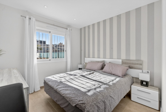 Rynek wtórny - Apartament - Torrevieja - Aguas Nuevas