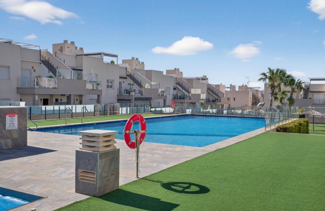 Rynek wtórny - Apartament - Torrevieja - Aguas Nuevas