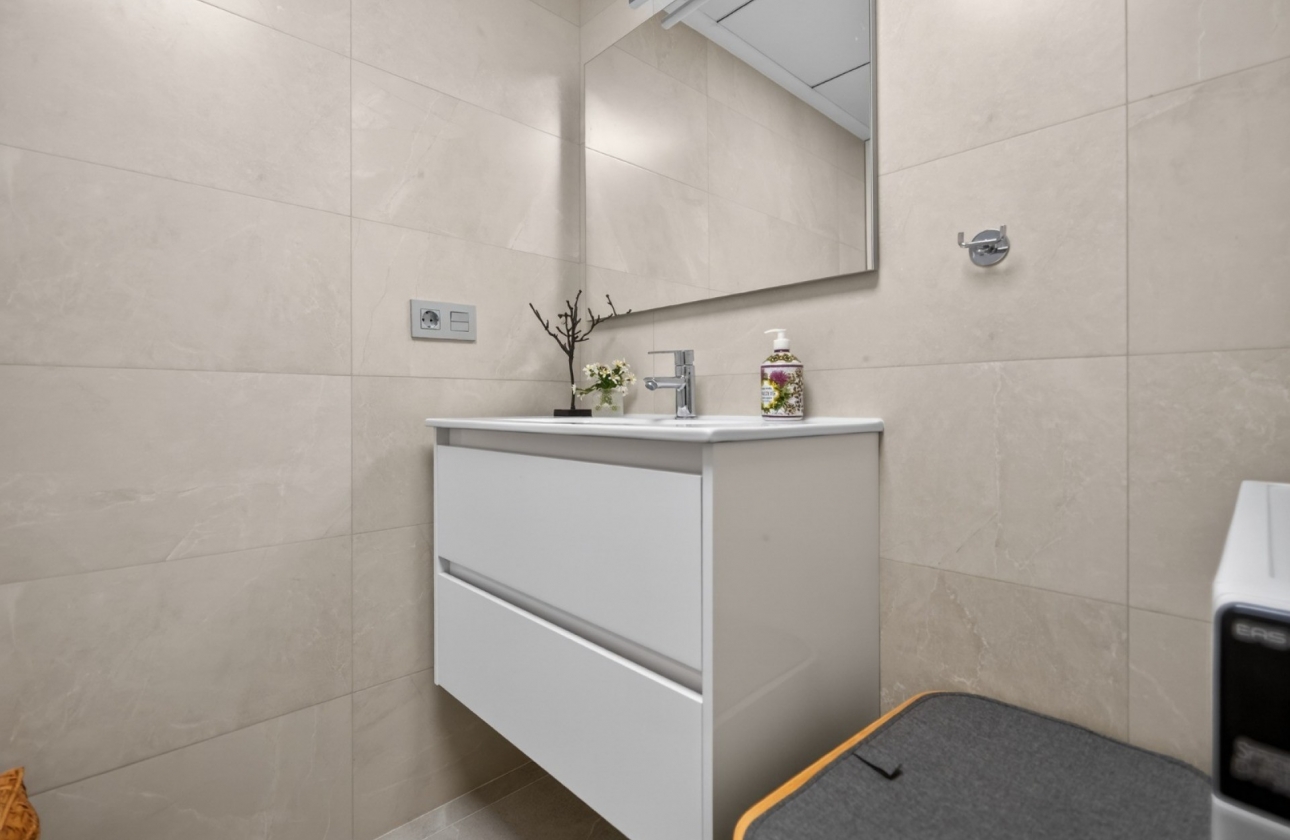 Rynek wtórny - Apartament - Torrevieja - Playa de los Locos