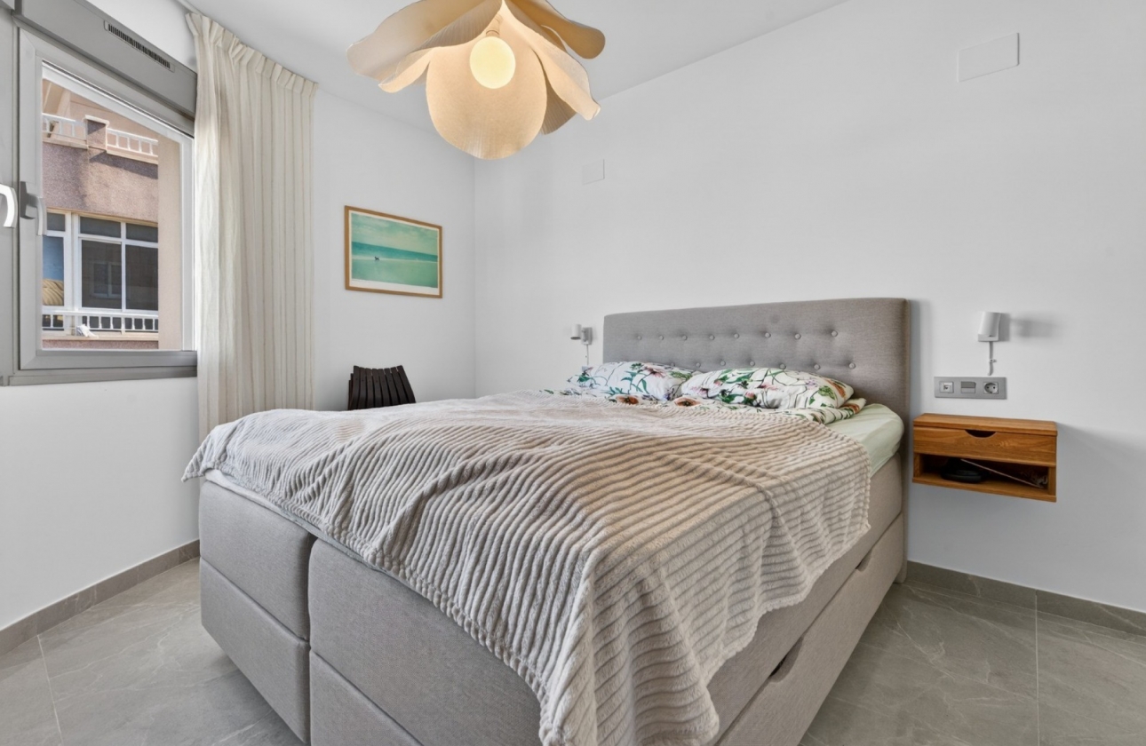 Rynek wtórny - Apartament - Torrevieja - Playa de los Locos