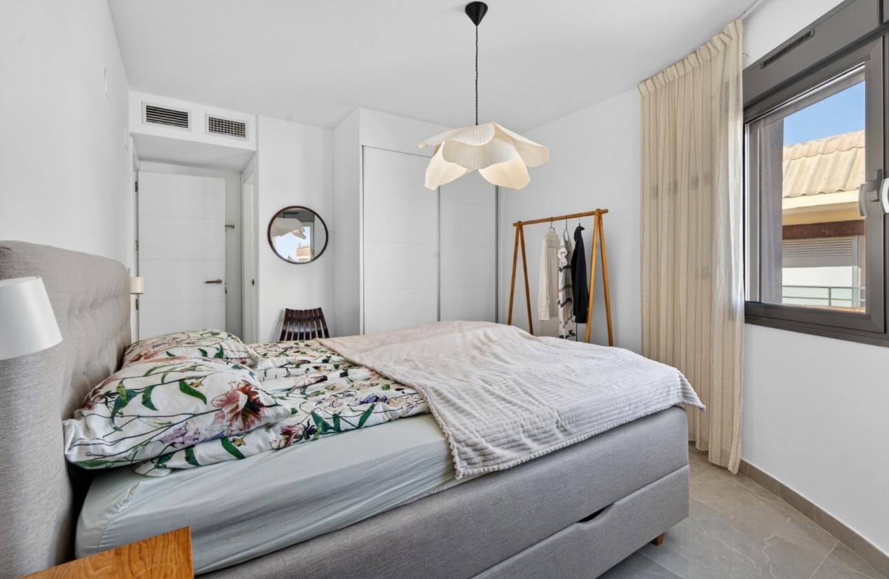 Rynek wtórny - Apartament - Torrevieja - Playa de los Locos