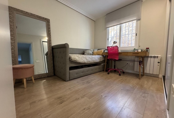 Rynek wtórny - Szeregowiec - Polop