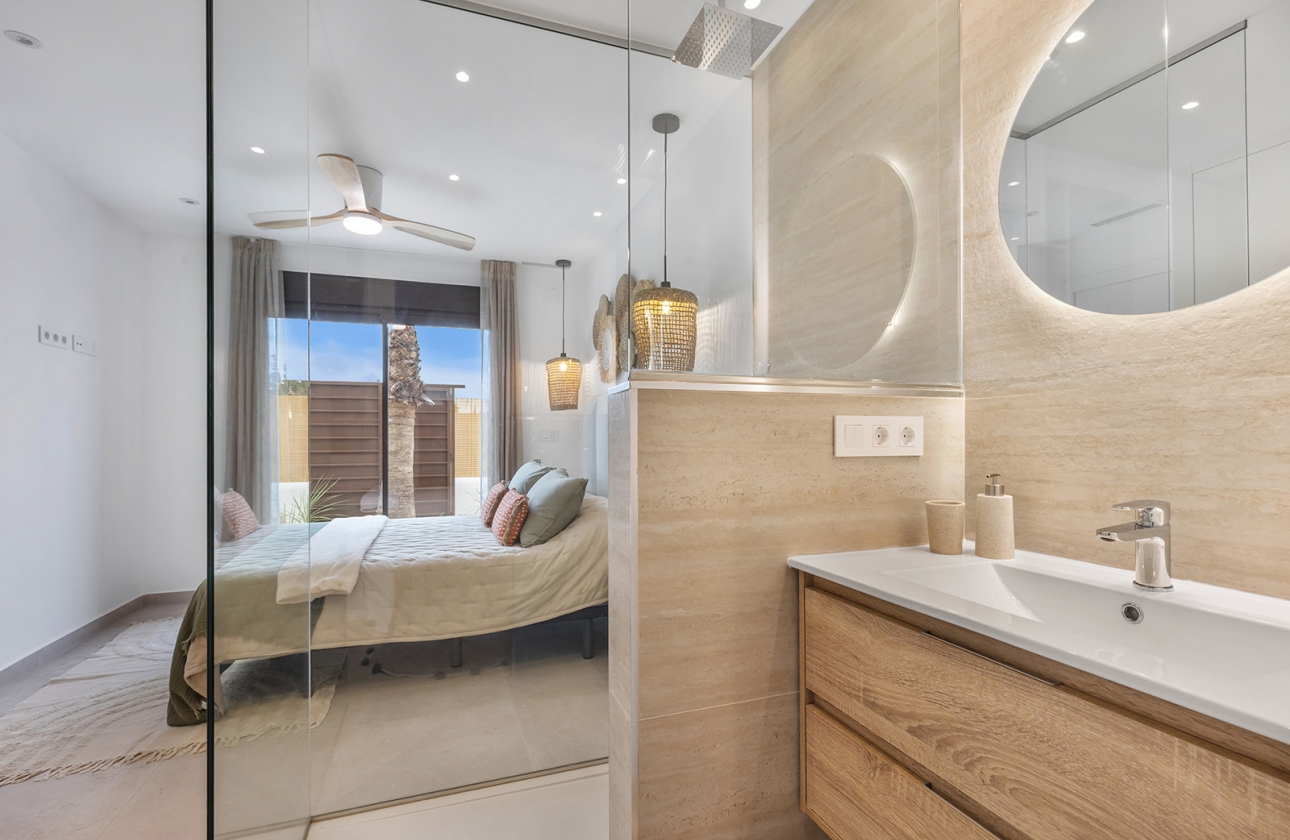 Obra nueva - Bungalow - Los Alcazares