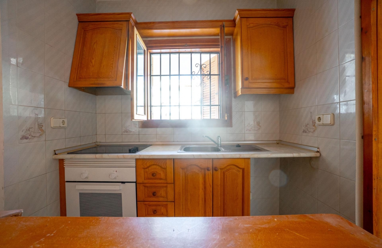 Resale - Apartment - Torrevieja - El Chaparral