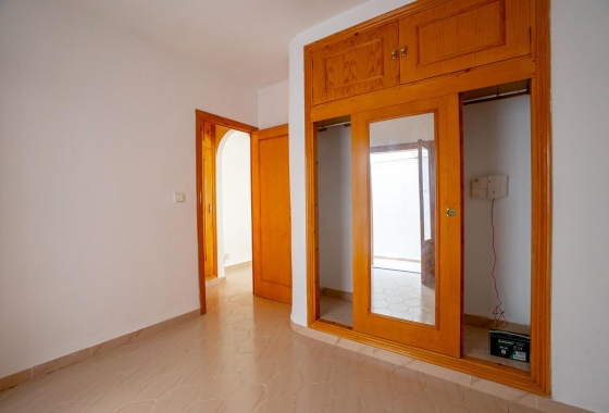 Resale - Apartment - Torrevieja - El Chaparral