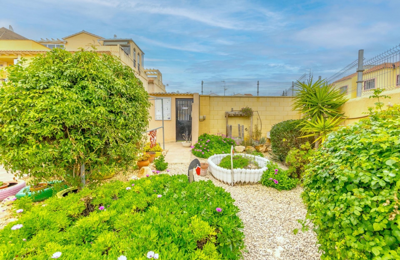 Resale - Apartment - Torrevieja - El Chaparral