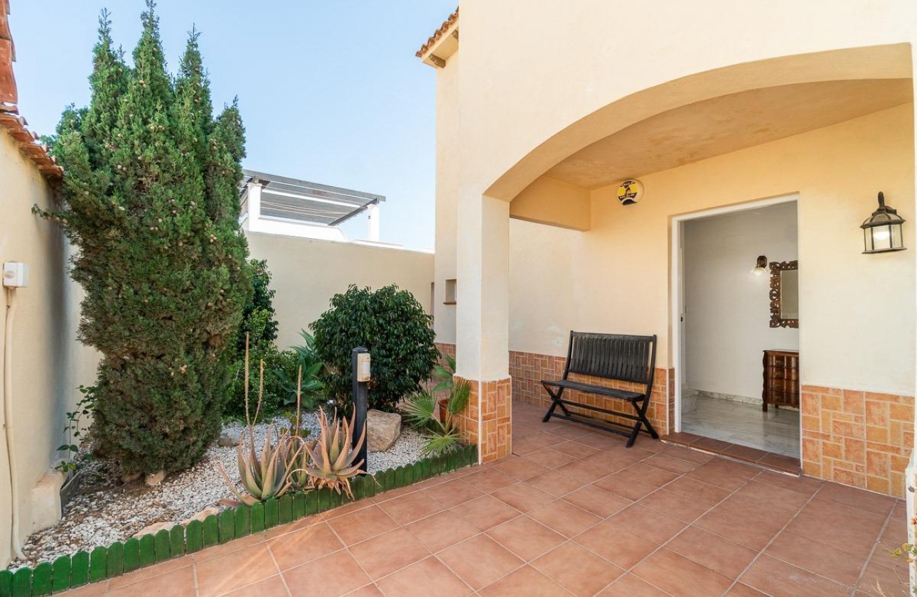 Rynek wtórny - Villa - Torrevieja - Cala de cabo cervera