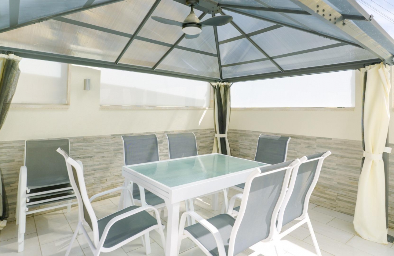 Rynek wtórny - Szeregowiec - Torrevieja - Punta Prima