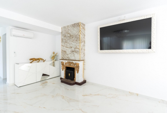 Rynek wtórny - Szeregowiec - Torrevieja - Punta Prima