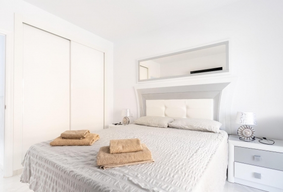 Rynek wtórny - Szeregowiec - Torrevieja - Punta Prima