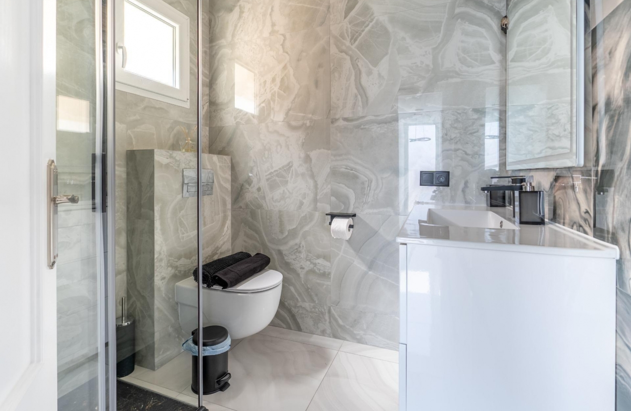 Rynek wtórny - Szeregowiec - Torrevieja - Punta Prima