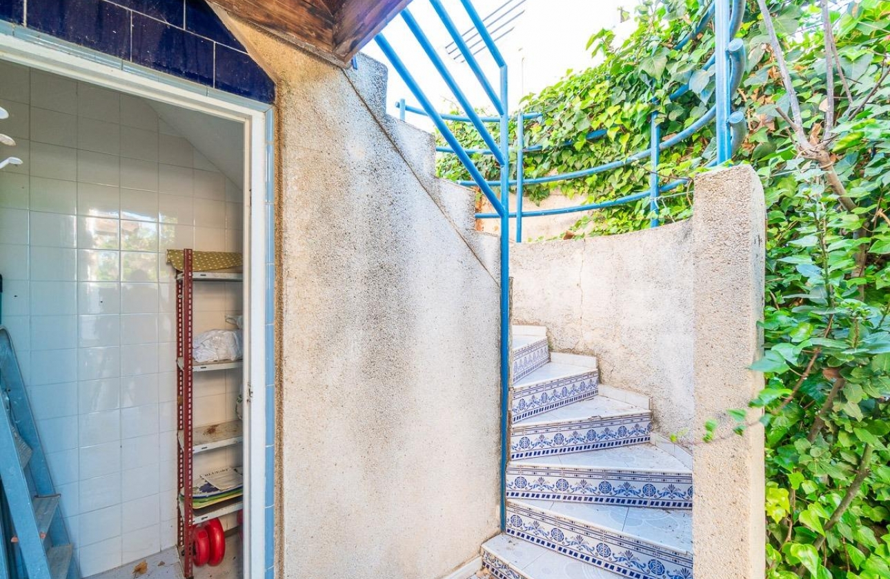 Rynek wtórny - Szeregowiec - Torrevieja - Carrefour