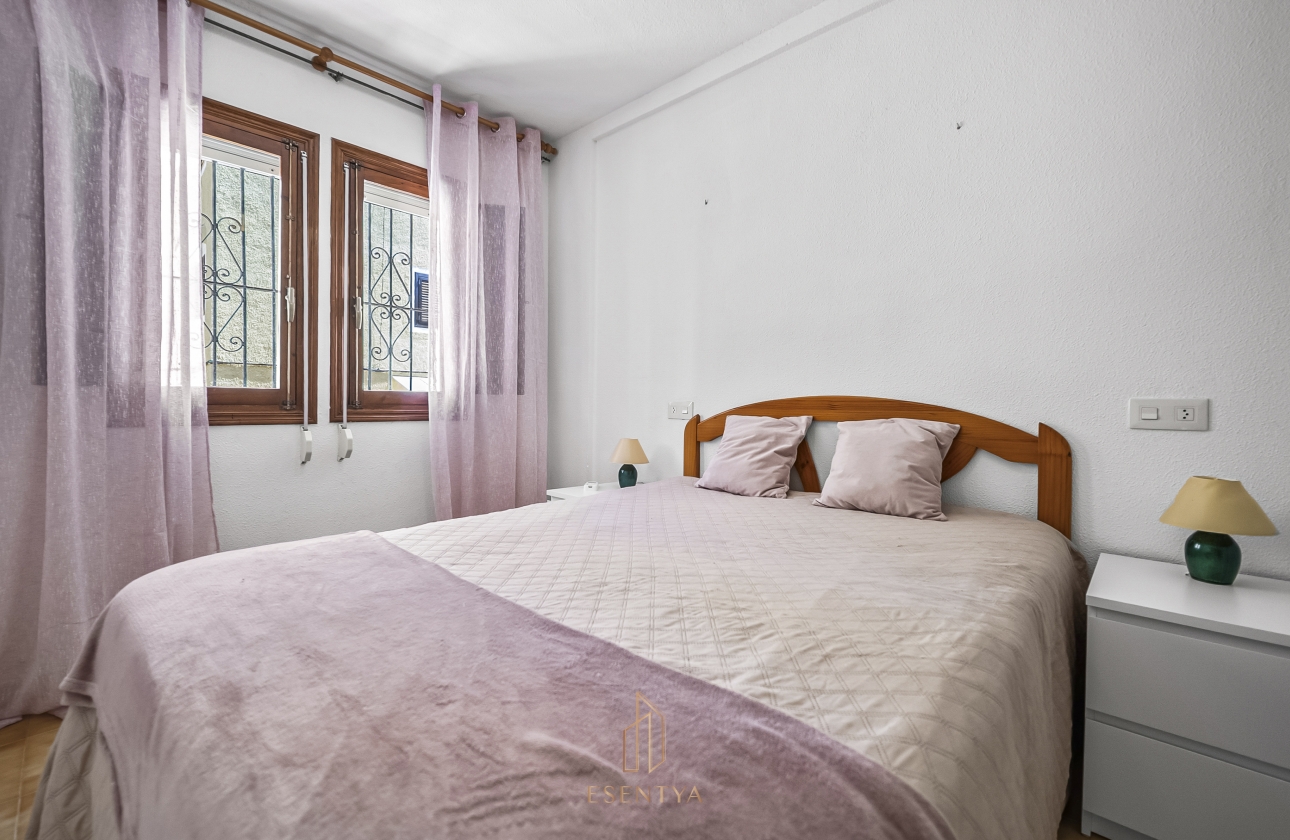 Rynek wtórny - Szeregowiec - Torrevieja - La Mata