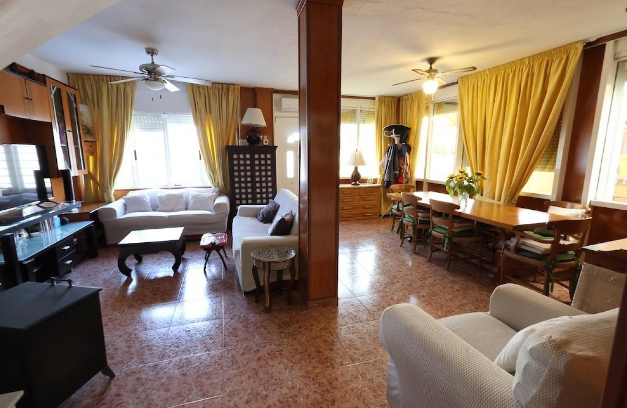 Rynek wtórny - Szeregowiec - Torrevieja - Torretas