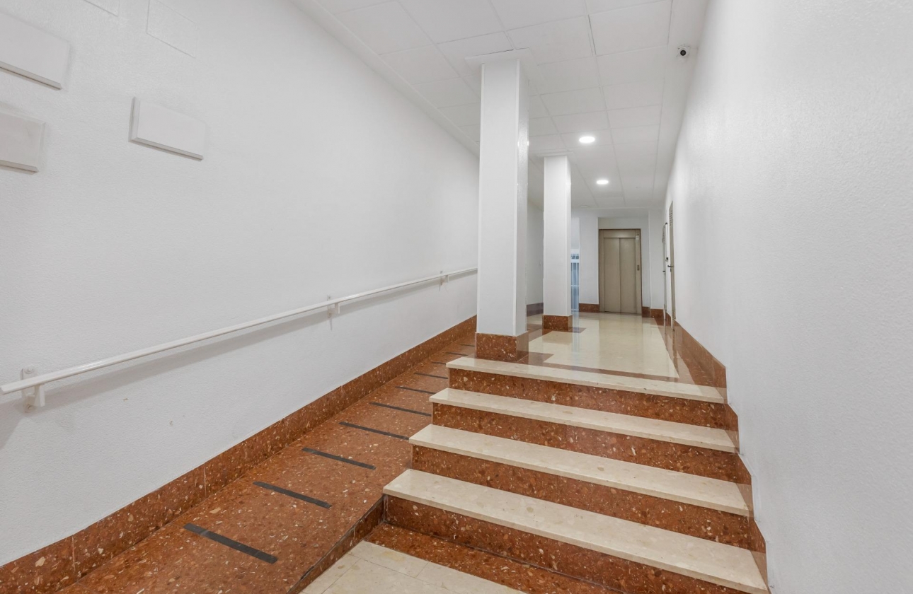 Rynek wtórny - Apartament - Torrevieja - Centro - Muelle Pesquero
