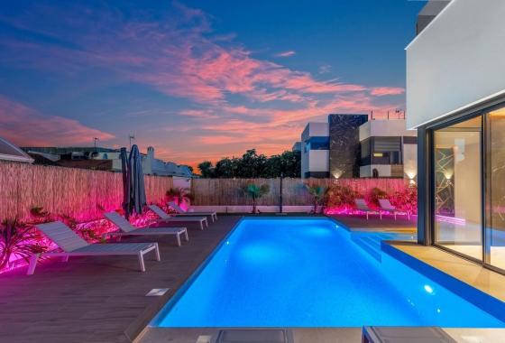 Rynek wtórny - Villa - Torrevieja - Torreta Florida