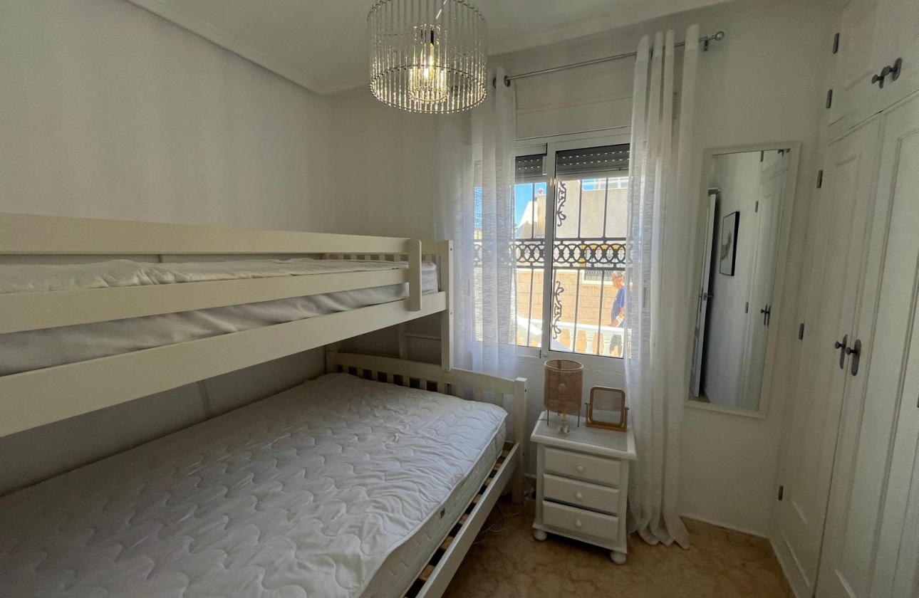 Rynek wtórny - Bungalow - Torrevieja - Serena