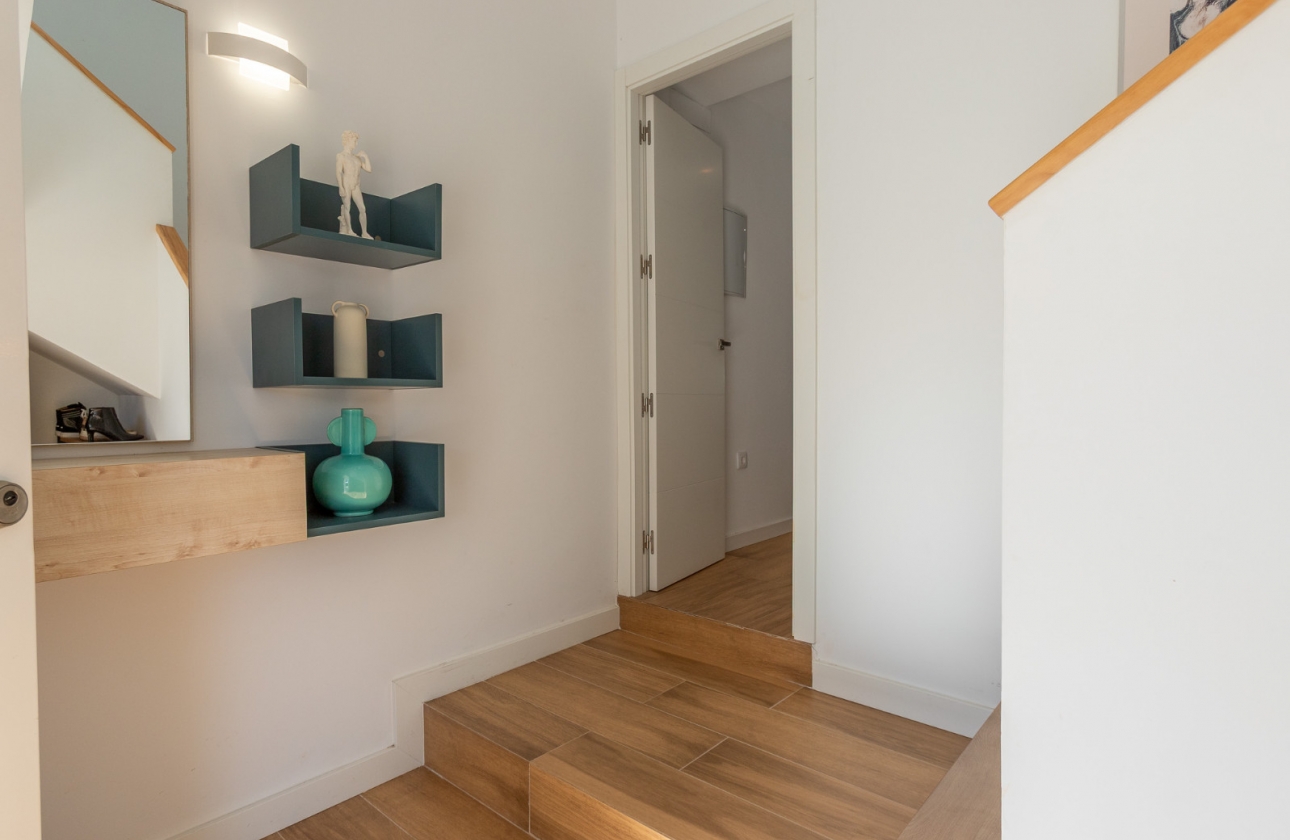 Rynek wtórny - Szeregowiec - Torrevieja - Los Balcones