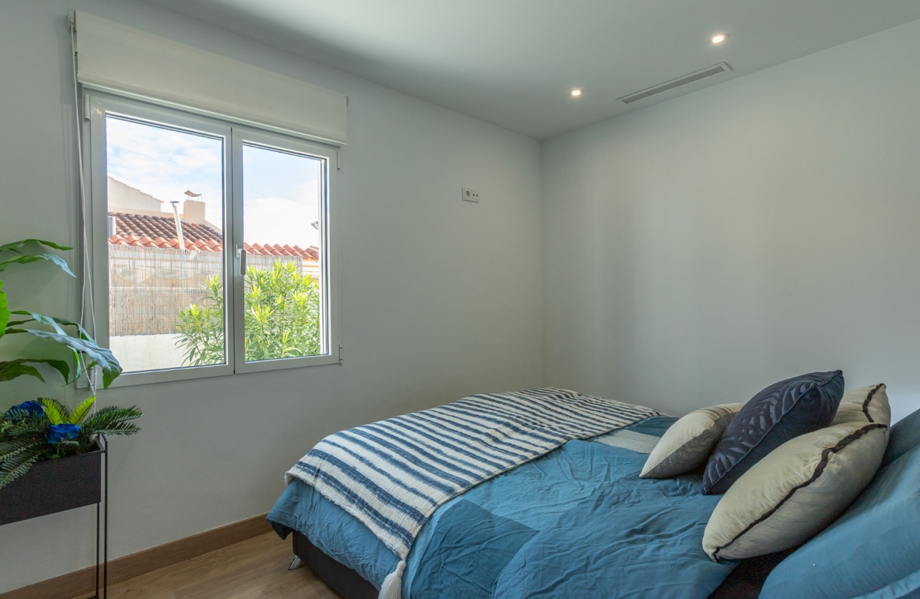 Rynek wtórny - Szeregowiec - Torrevieja - Los Balcones