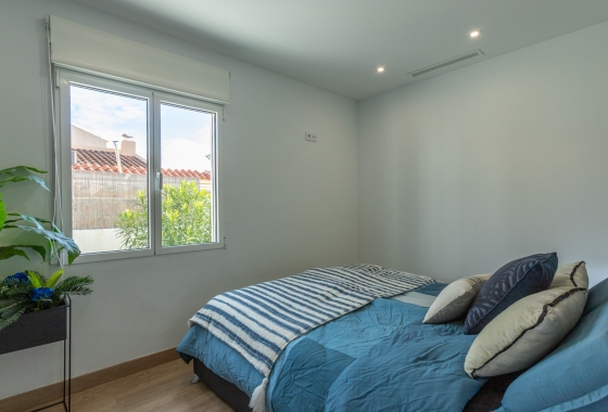 Rynek wtórny - Szeregowiec - Torrevieja - Los Balcones