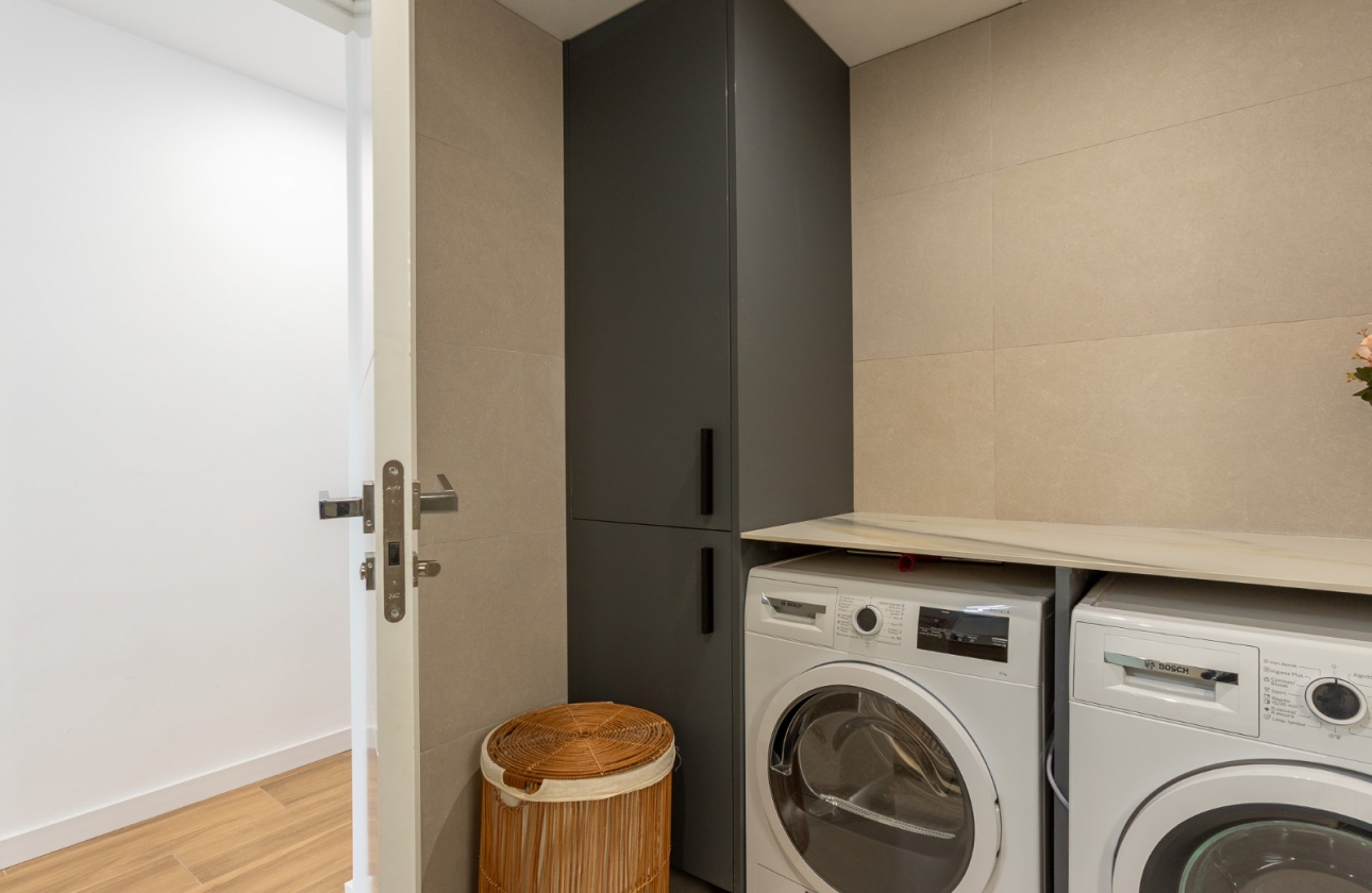 Rynek wtórny - Szeregowiec - Torrevieja - Los Balcones