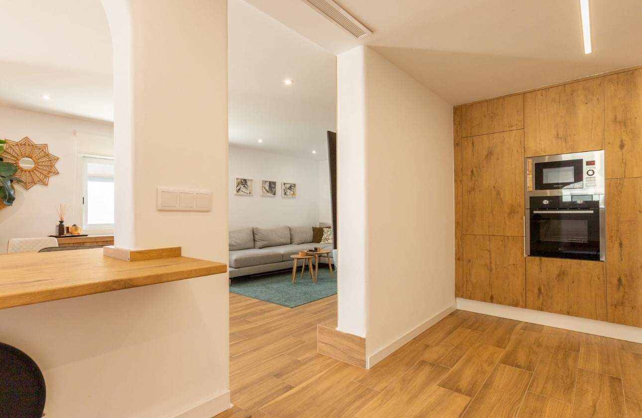 Rynek wtórny - Szeregowiec - Torrevieja - Los Balcones