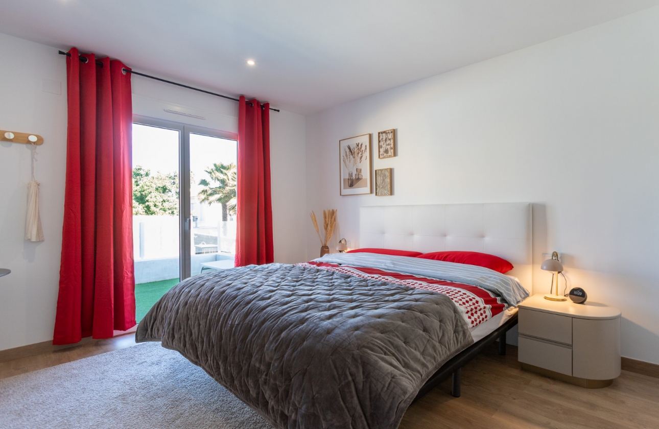 Rynek wtórny - Szeregowiec - Torrevieja - Los Balcones