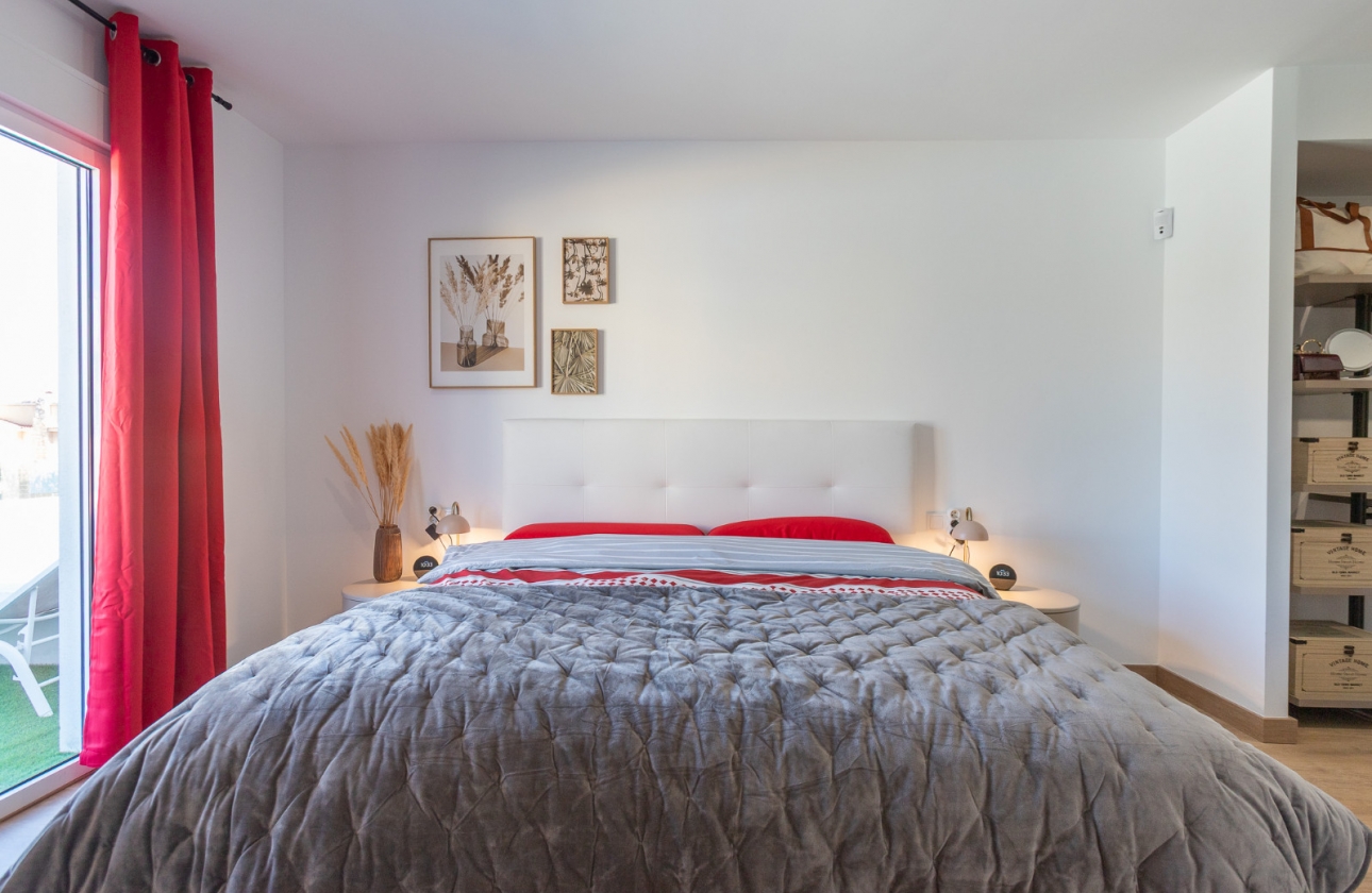 Rynek wtórny - Szeregowiec - Torrevieja - Los Balcones