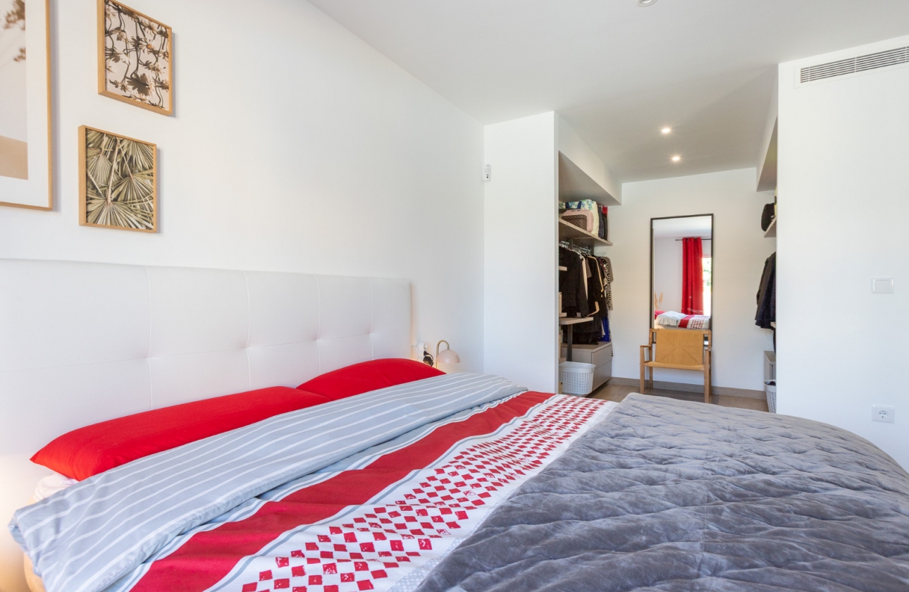 Rynek wtórny - Szeregowiec - Torrevieja - Los Balcones