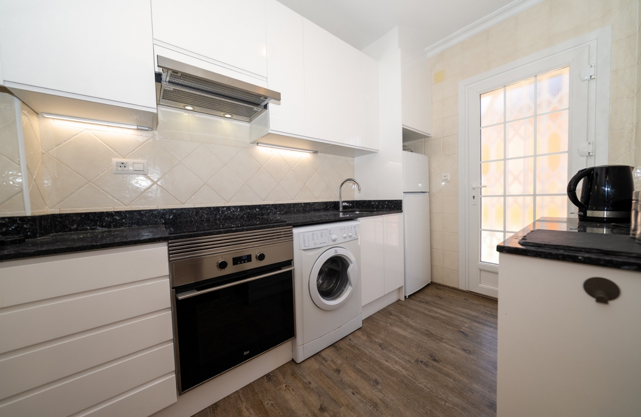 Rynek wtórny - Villa - Orihuela Costa - Sportcentre