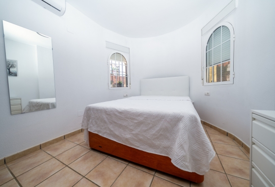 Rynek wtórny - Villa - Orihuela Costa - Sportcentre