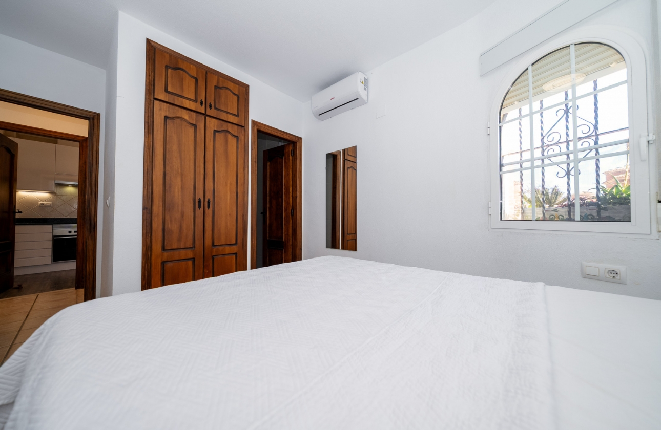 Rynek wtórny - Villa - Orihuela Costa - Sportcentre