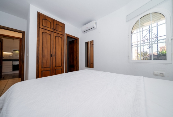 Rynek wtórny - Villa - Orihuela Costa - Sportcentre