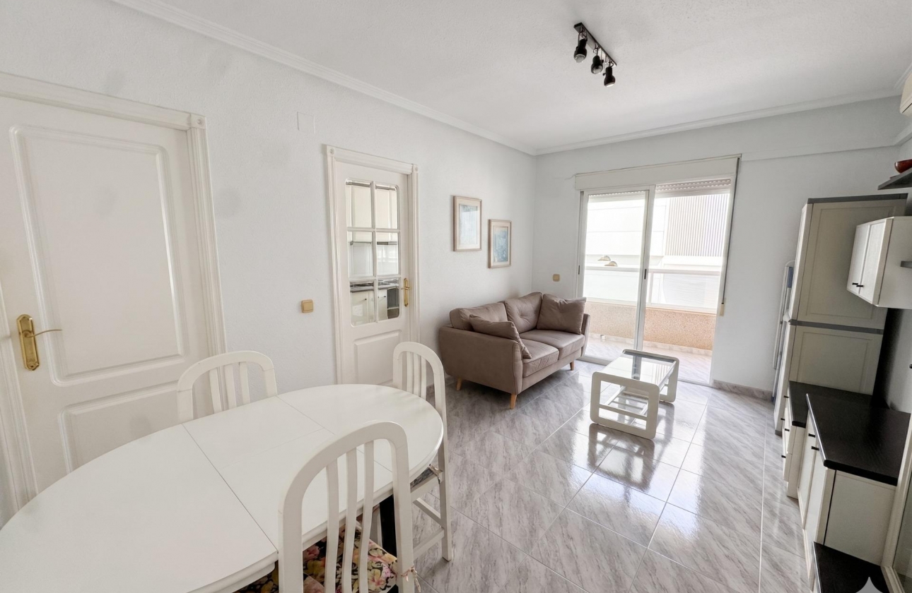 Rynek wtórny - Apartament - Torrevieja - Estacion de autobuses