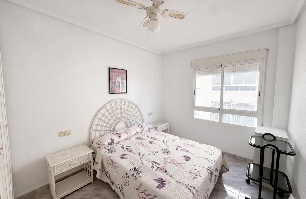 Rynek wtórny - Apartament - Torrevieja - Estacion de autobuses