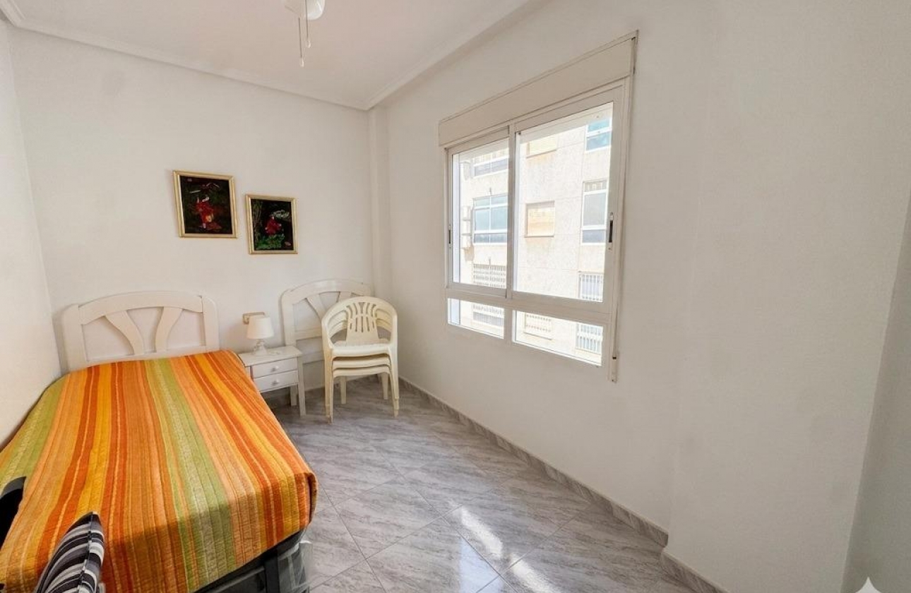 Rynek wtórny - Apartament - Torrevieja - Estacion de autobuses