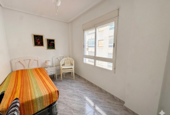 Rynek wtórny - Apartament - Torrevieja - Estacion de autobuses