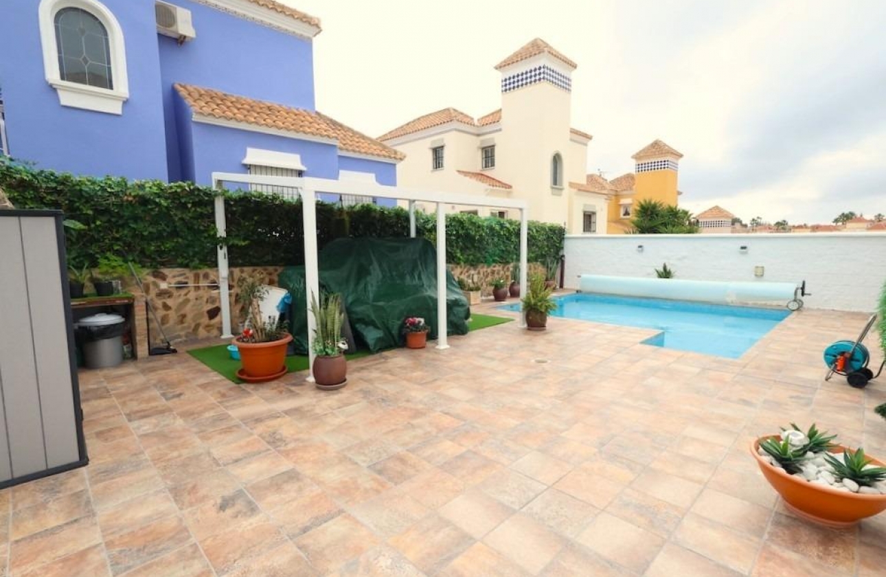 Reventa - Villa - San Miguel de Salinas - Las Filipinas