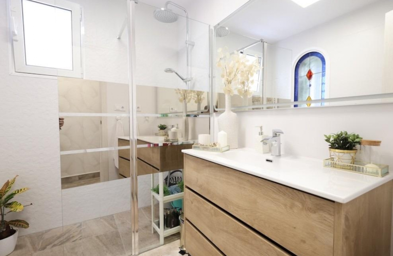 Reventa - Villa - San Miguel de Salinas - Las Filipinas