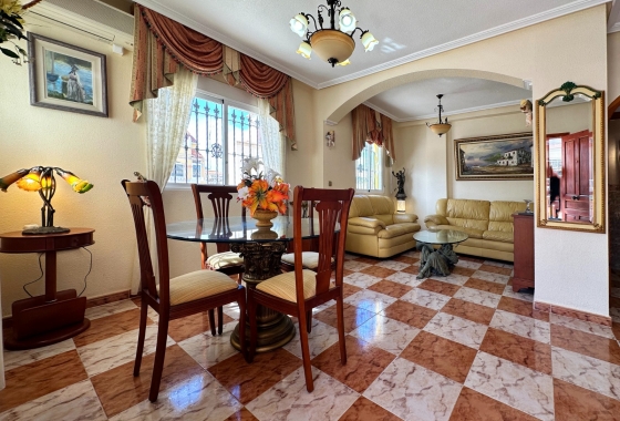 Rynek wtórny - Szeregowiec - Orihuela Costa - Cabo Roig
