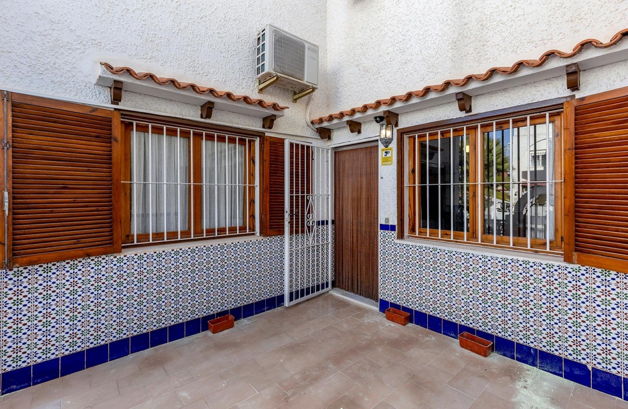 Rynek wtórny - Szeregowiec - Torrevieja - Calas blanca