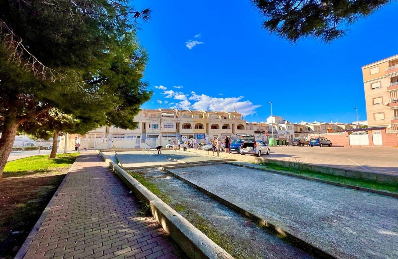 Rynek wtórny - Szeregowiec - Torrevieja - Calas blanca