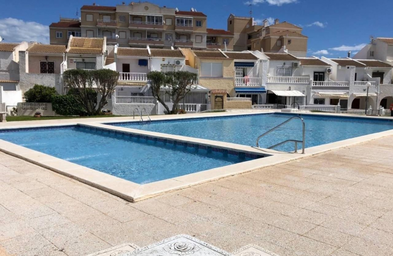 Rynek wtórny - Szeregowiec - Torrevieja - Calas blanca