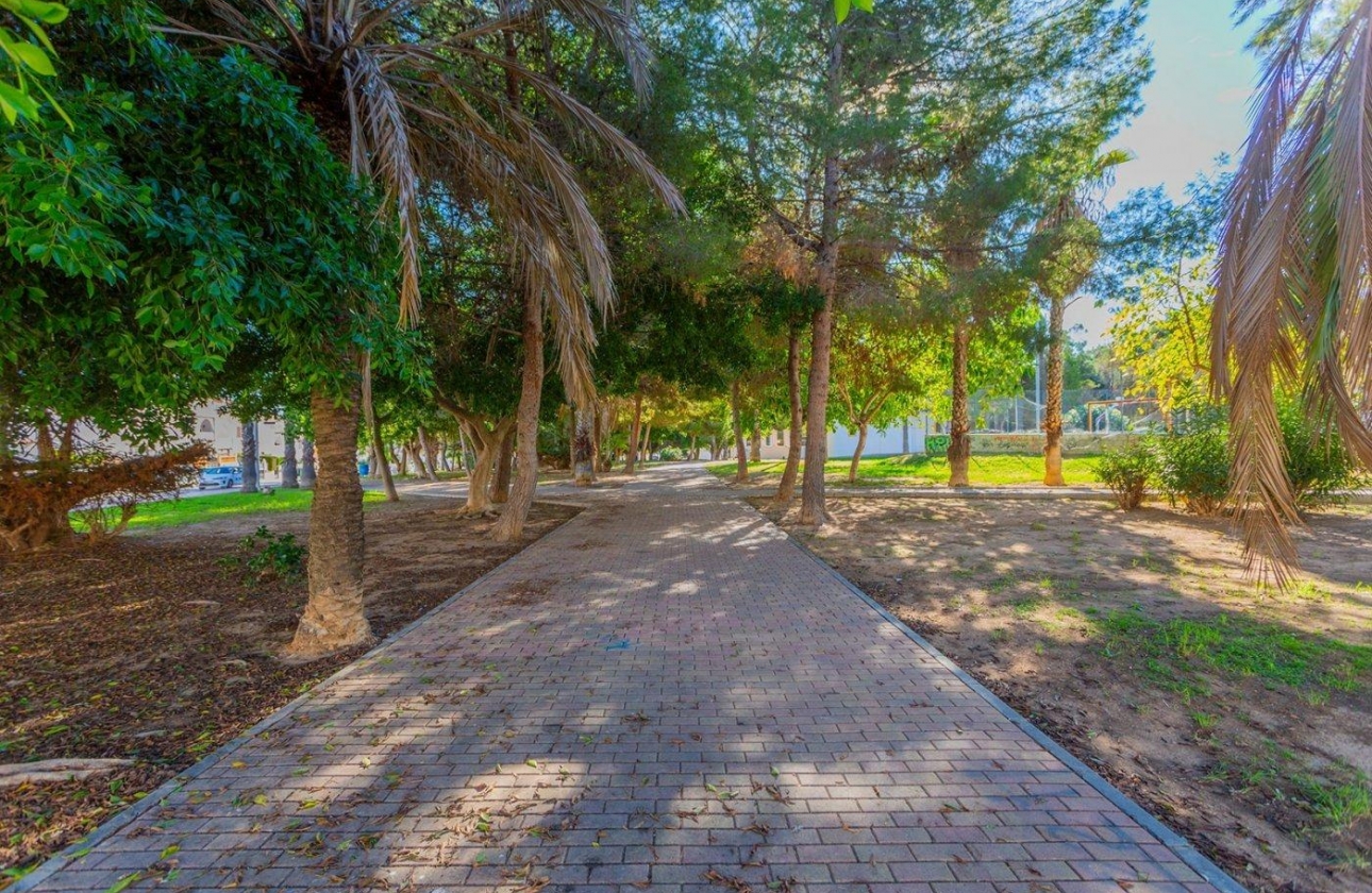 Rynek wtórny - Szeregowiec - Torrevieja - Calas blanca