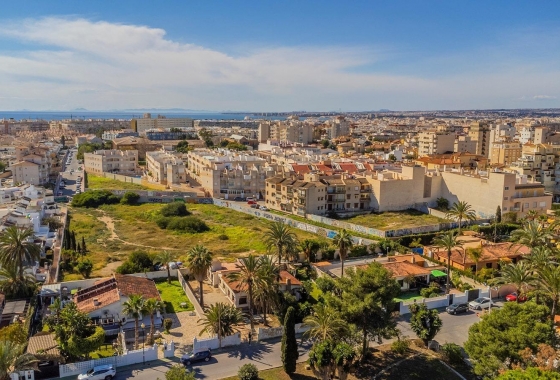 Rynek wtórny - Szeregowiec - Torrevieja - Calas blanca