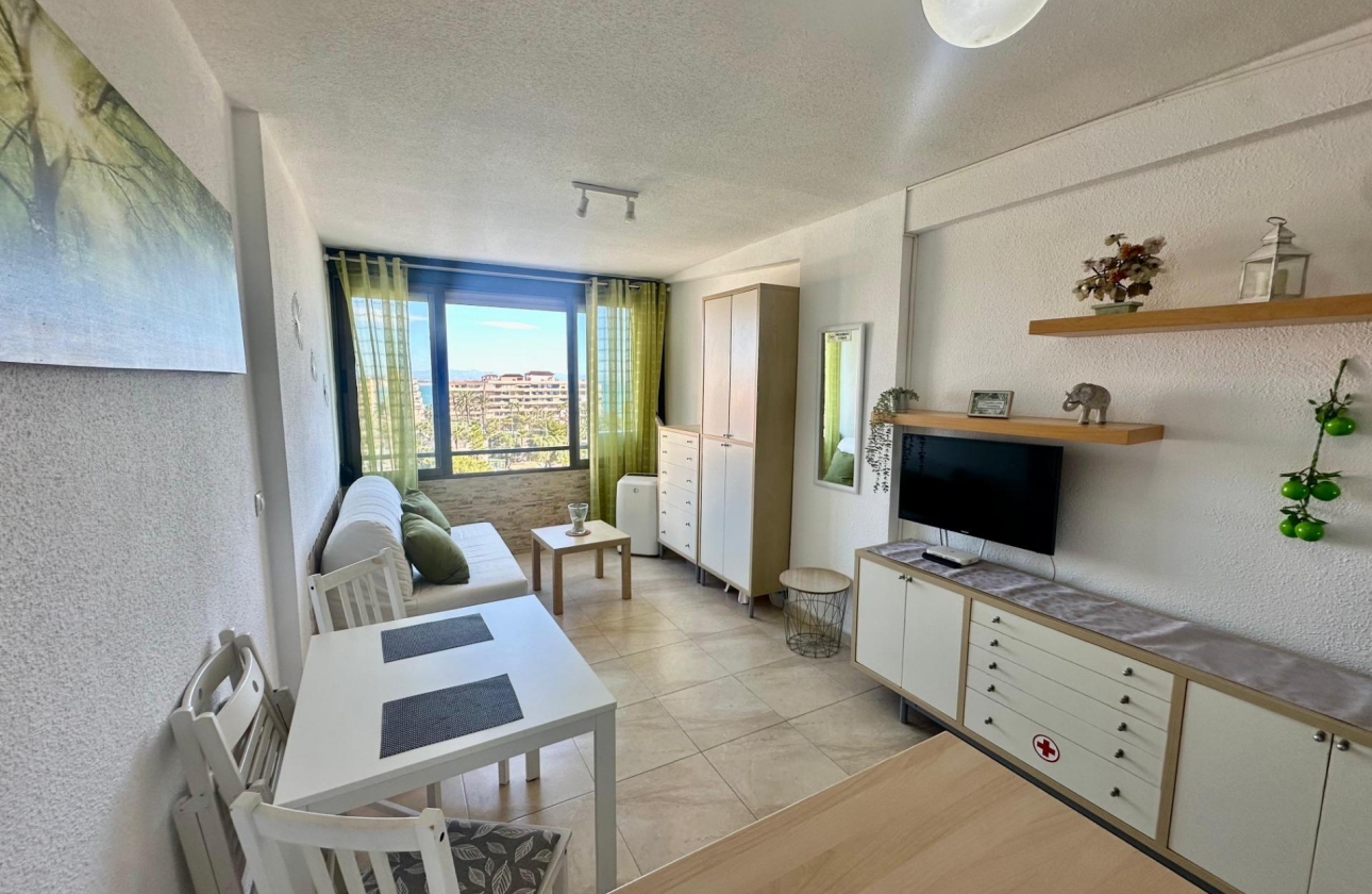 Resale - Apartment - Torrevieja - Cabo cervera