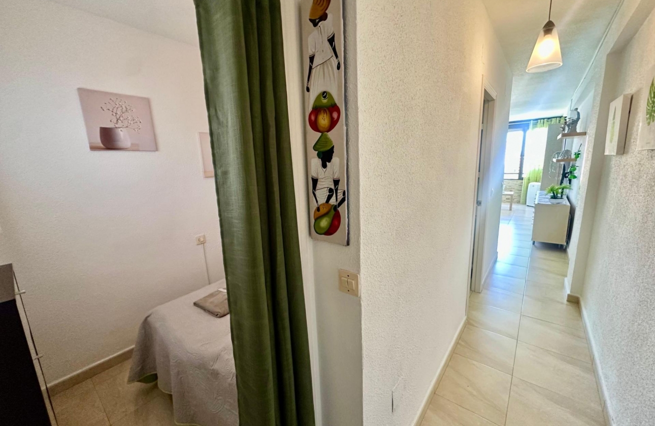 Resale - Apartment - Torrevieja - Cabo cervera
